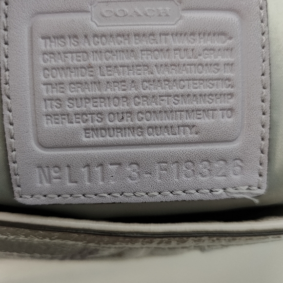 COACH GALLERY Signature C Stitch Patent Leather Zippered TOTE Shoulder Bag Cream - Picture 10 of 11